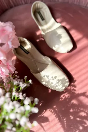 Jootishooti - Nawabi Khussa - Cream White
